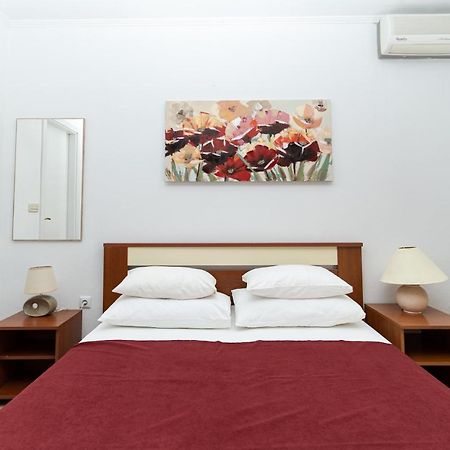Benic Apartments Mlini Bagian luar foto