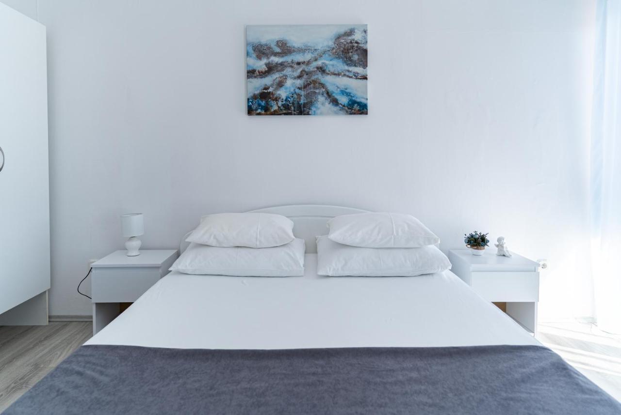 Benic Apartments Mlini Bagian luar foto