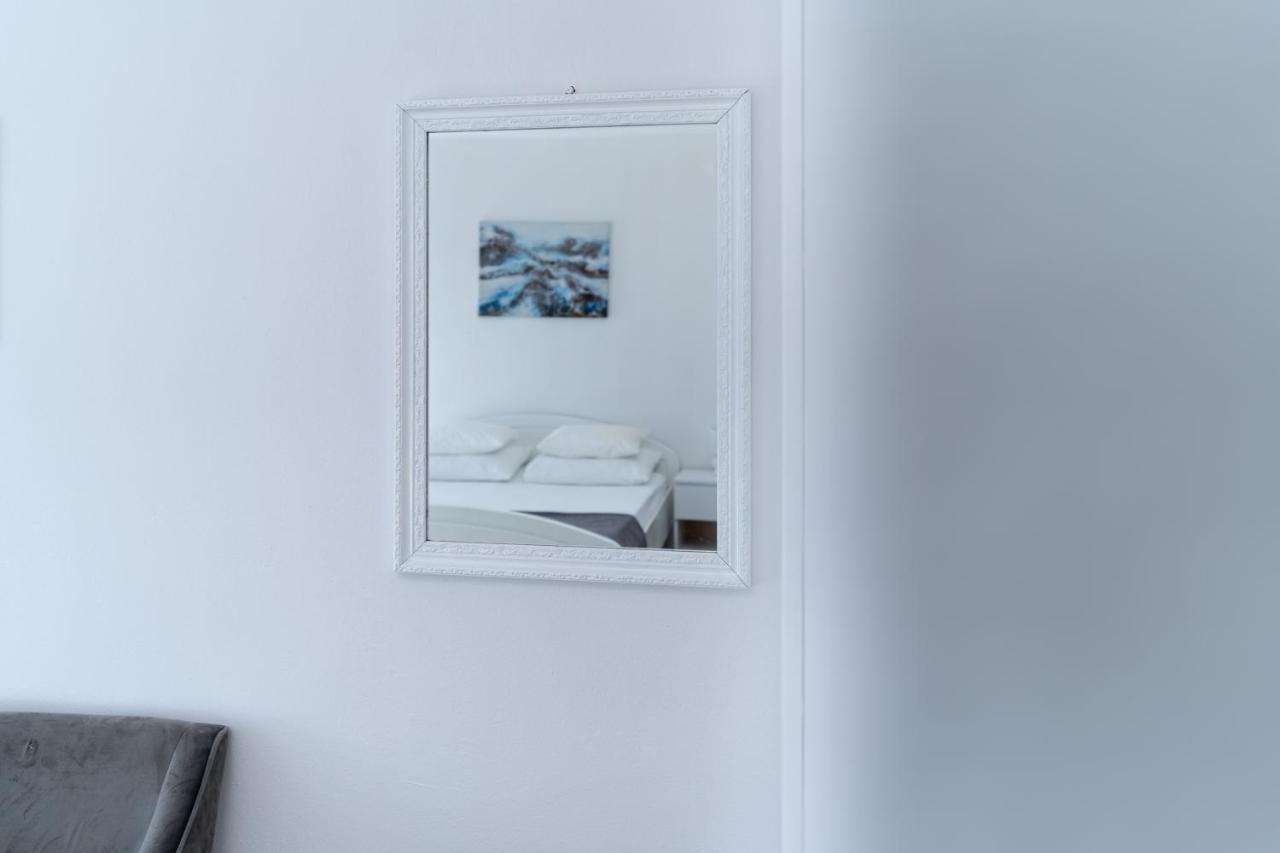 Benic Apartments Mlini Bagian luar foto