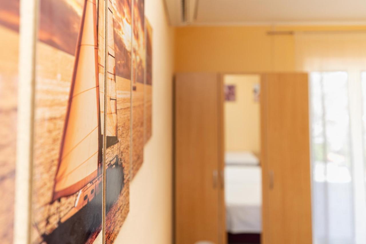 Benic Apartments Mlini Bagian luar foto