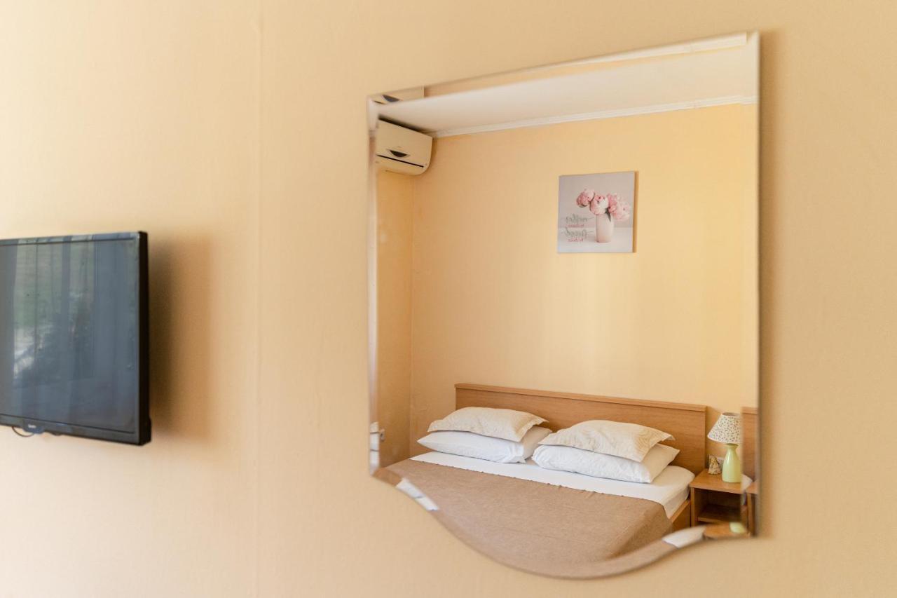 Benic Apartments Mlini Bagian luar foto