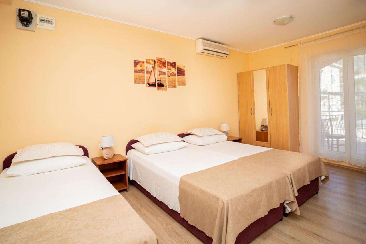 Benic Apartments Mlini Bagian luar foto