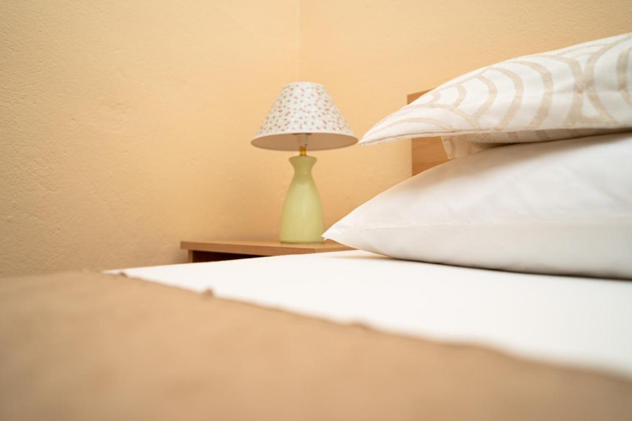 Benic Apartments Mlini Bagian luar foto
